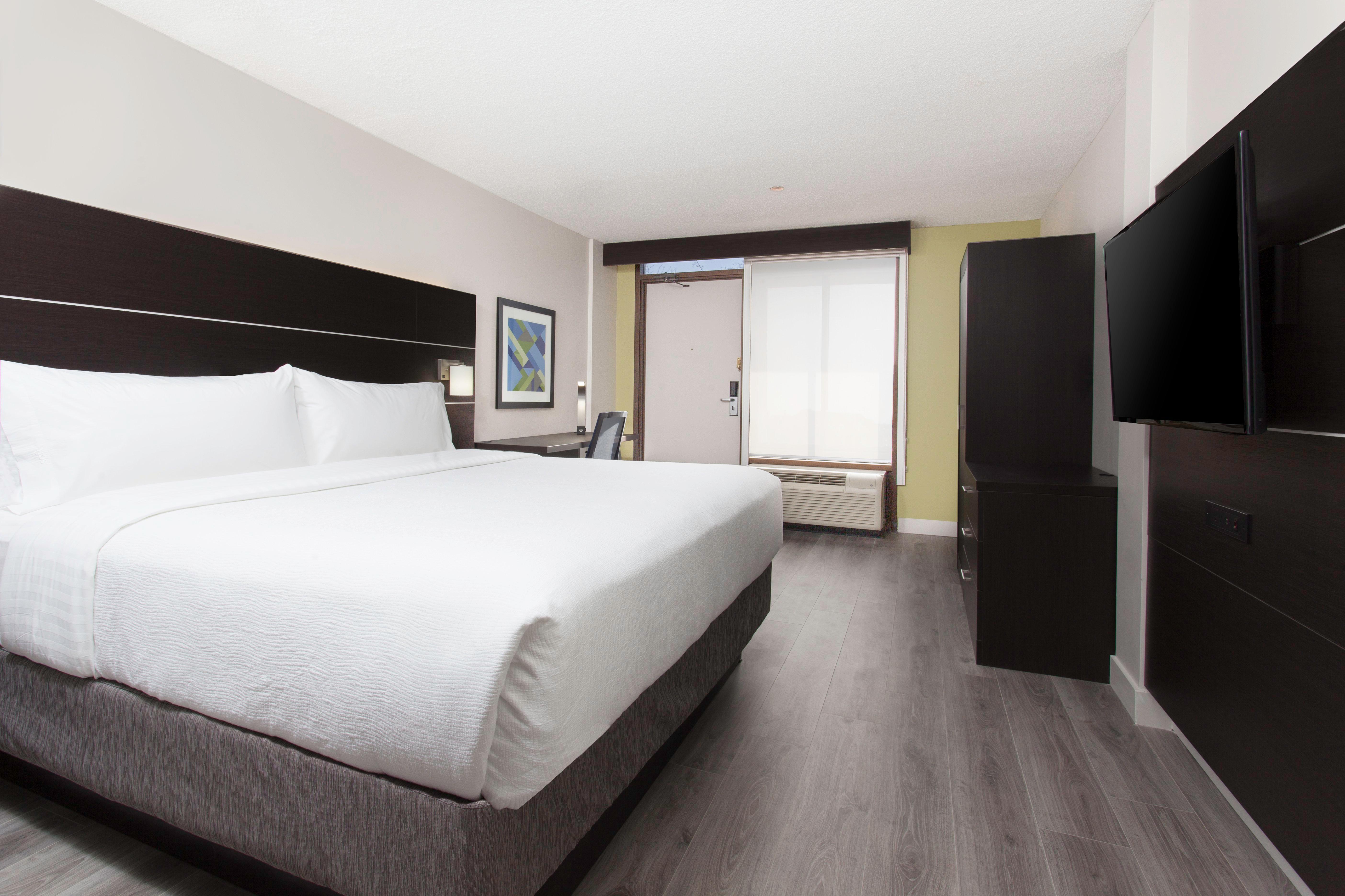 Holiday Inn Express & Suites Mississauga-Toronto Southwest, An Ihg Hotel Exterior photo